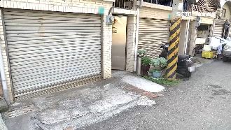 停車糾紛　鄰居互槓嗆：畫紅線都別停