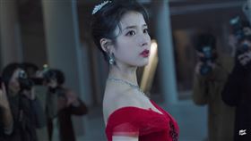 IU李知恩回歸歌壇。（圖／截圖自1theK (원더케이) YT）