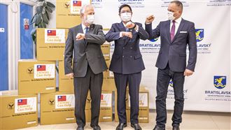 斯國贈疫苗原因曝！台曾捐70萬口罩