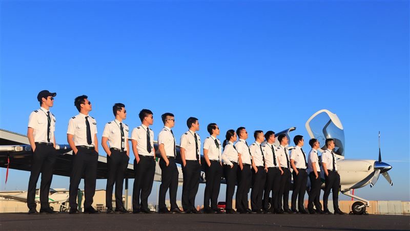 圓飛行夢！長榮飛行學院招收18學員