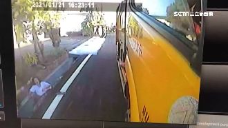 南投八旬婦散步摔溝　車見揮手秒救援