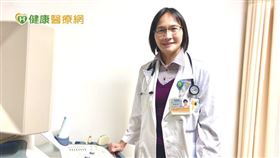 新光醫院胃腸肝膽科張麗文醫師表示，目前B型肝炎雖然無法治癒，但可以透過口服抗病毒藥物抑制病毒的複製，讓病人病情長期穩定，在肝臟尚未纖維化之前，能減少肝癌的發生。