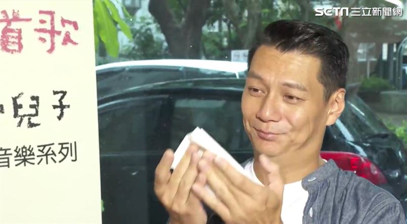 聶雲寫家書憶父落淚：無法讓時間等人