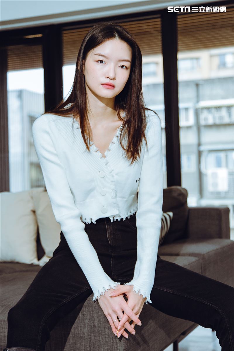 新生代超模潘星妤三立新聞網專訪。（圖／記者楊澍攝影）
