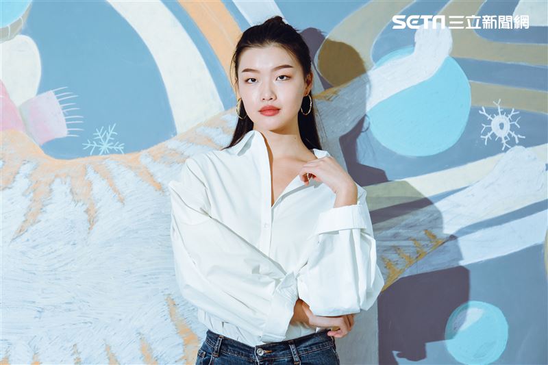 新生代超模潘昱璇三立新聞網專訪。（圖／記者楊澍攝影）