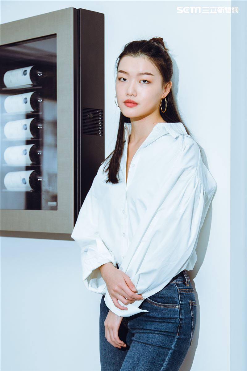 新生代超模潘昱璇三立新聞網專訪。（圖／記者楊澍攝影）