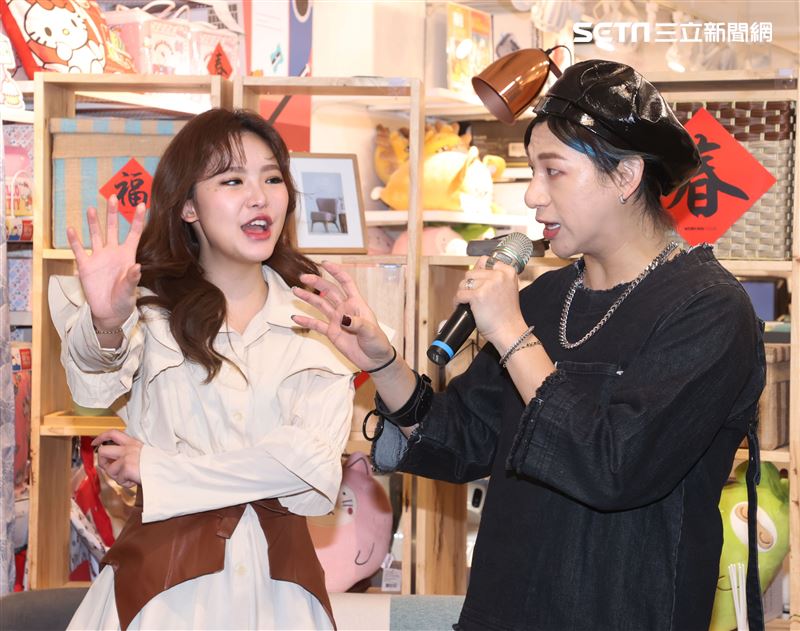 王欣晨Amanda 「GOT MY WAY」音樂會嘻小瓜尬舞。（記者邱榮吉/攝影）