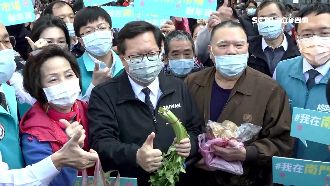 肯定桃市場防疫　鄭文燦親赴採買支持