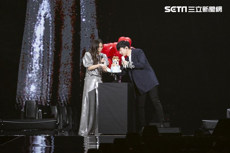 蔡健雅《給世界最悠長的吻》2021巡迴演唱會，林俊傑擔任特別嘉賓。（圖／記者楊澍攝影）