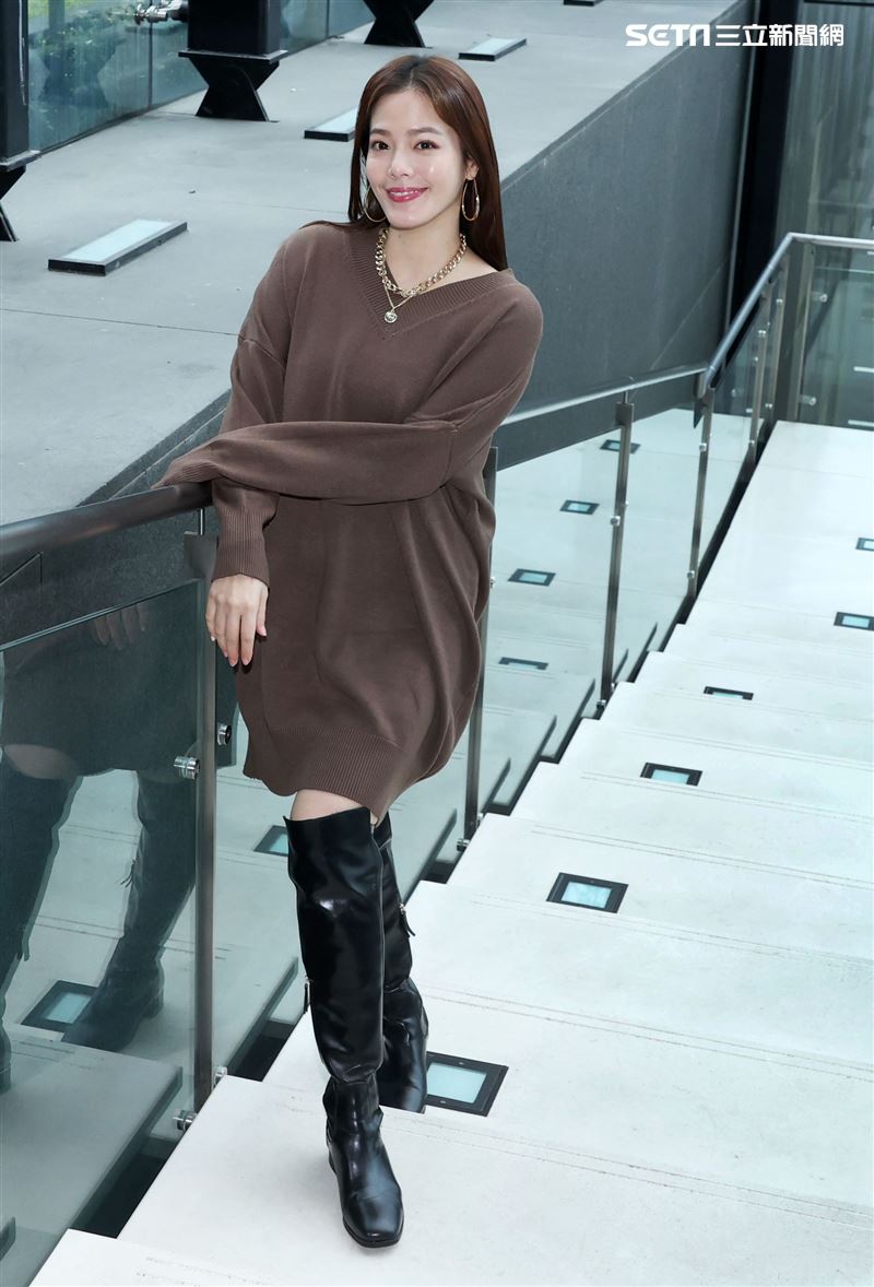 翊萱三立新聞網專訪。（記者邱榮吉/攝影）