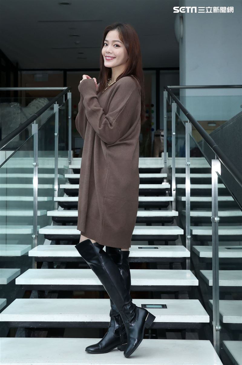 翊萱三立新聞網專訪。（記者邱榮吉/攝影）