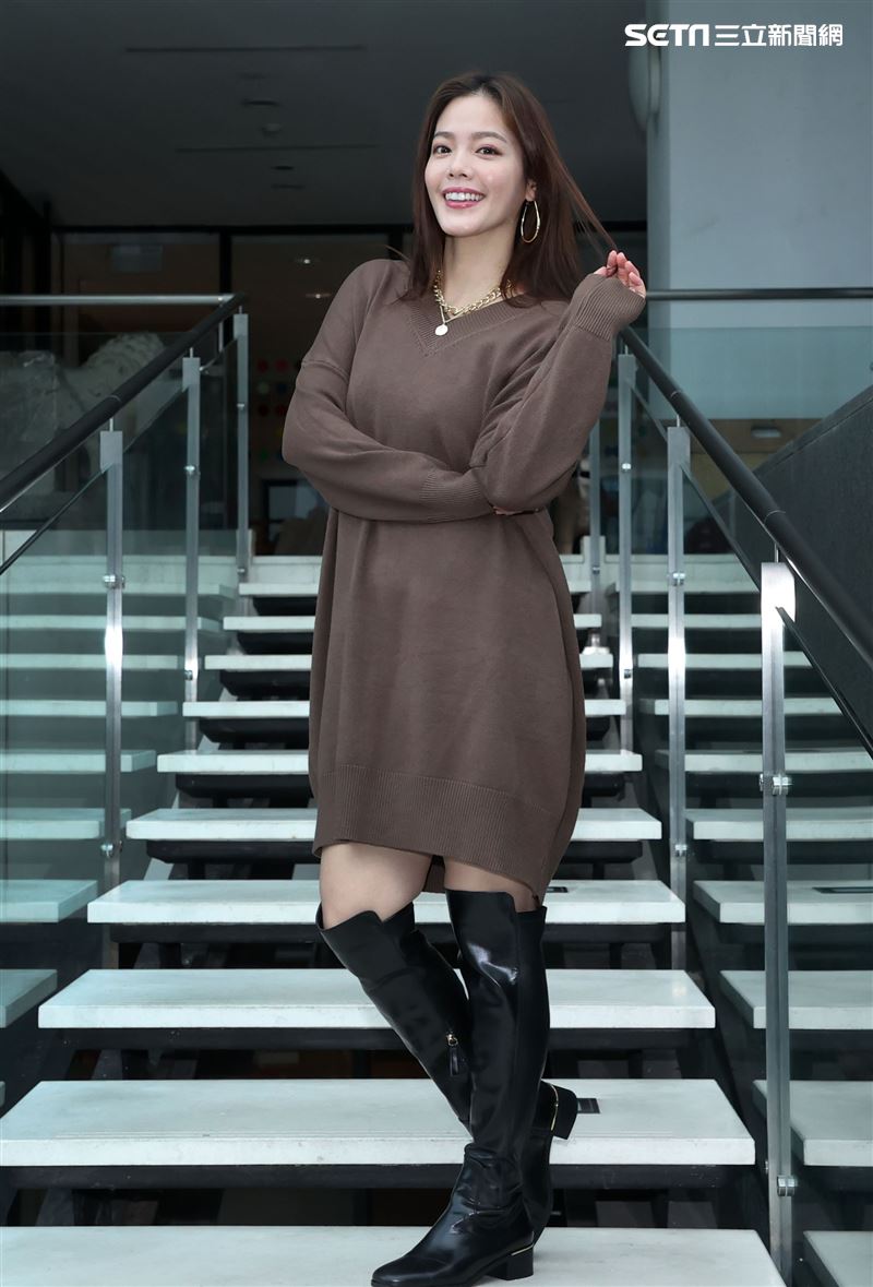 翊萱三立新聞網專訪。（記者邱榮吉/攝影）