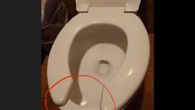 不是保護蛋蛋！馬桶坐墊缺口原因曝光，圖／爆廢公社二館