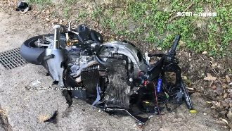 重機無故摔車釀追撞　4車毀損3人傷