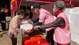 行善團，弱勢，年菜(圖／台中行善團提供)