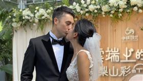 班傑與小8歲的泰籍華橋妻子Cindy。圖／記者方佳琳攝影