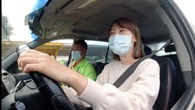 ▲李懿挑戰露營拖車。（圖／懿想天開提供）