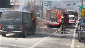 彰化市磚窯里長 彰草路及線東路口 火燒車(圖／翻攝畫面)