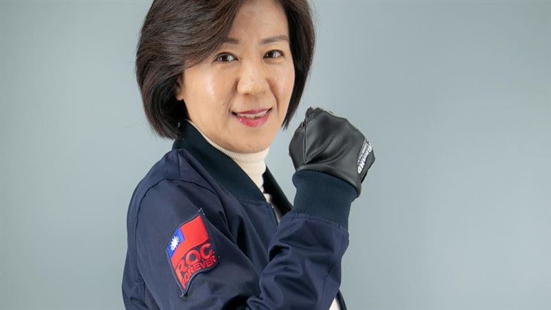 網熱議國民黨飛行夾克　苦主竟是他？