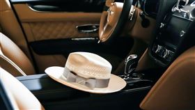 一頂草帽要價百萬的Mamasita巴拿馬草帽，微風精品線上全台獨賣！（圖／微風百貨提供）