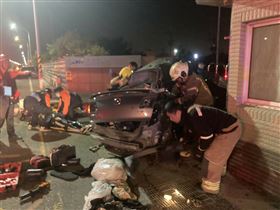 安南區,車禍,自撞