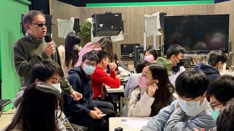 孩子機不離身「被手機帶壞」有解了