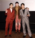 蕭敬騰不完美的我MV發布會，「跟你老婆去旅行」演員鳳小岳、張書豪送上老婆餅祝福。（記者邱榮吉/攝影）