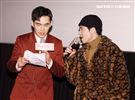 蕭敬騰、鳳小岳、張書豪一起飆唱電影「跟你老婆去旅行」主題曲。（記者邱榮吉/攝影）