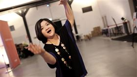 聲樂指導魏世芬出書  用聲音找回真實的自己在藝文圈深具知名度的聲樂指導魏世芬出書「發聲什麼事？」希望透過對於聲音探索與調整，幫助人們認識自己。（遠流提供）中央社記者趙靜瑜傳真  110年2月2日