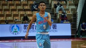 HBL林子皓得27分　能仁扳倒松山109學年度高中籃球聯賽（HBL）8強賽，能仁家商前鋒林子皓1日攻下個人新高27分，率隊以101比91擊敗松山高中，收下2連勝。中央社記者黃巧雯攝　110年2月1日