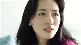 「綾瀨遙」特輯，從「女強人小媽」、「在世界中心呼喊愛」、「今天不上班」到最新「天國與地獄」。（圖／WAKUWAKU JAPAN 提供）