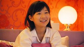 《皇家賓館》伊藤沙莉再次降齡演出翹家女高中生，與被妻子戴綠帽的男老師（岡山天音左 飾）一起來到愛情賓館。（圖／天馬行空提供）