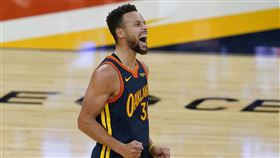 ▲柯瑞（Stephen Curry）得分紀錄追上張伯倫（Wilt Chamberlain）。（圖／美聯社／達志影像）