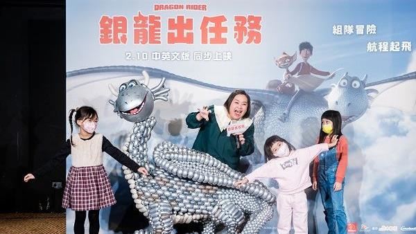 鍾欣凌配音初體驗　逆齡演出恥度超高