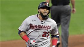 ▲40歲老將克魯茲（Nelson Cruz）1年1300萬美金合約重返雙城。（圖／美聯社／達志影像）