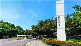 新竹縣市長連署呼籲  支持清大成立學士後醫學系新竹科學園區局長王永壯、新竹市長林智堅、新竹縣長楊文科等，連署一項共同呼籲，指出新竹地區醫療資源不足，支持國立清華大學設立學士後醫學系。（清華大學提供）中央社記者郭宣(文三)傳真　110年2月3日