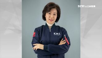 她代言藍飛行夾克　網：沒有年輕人？