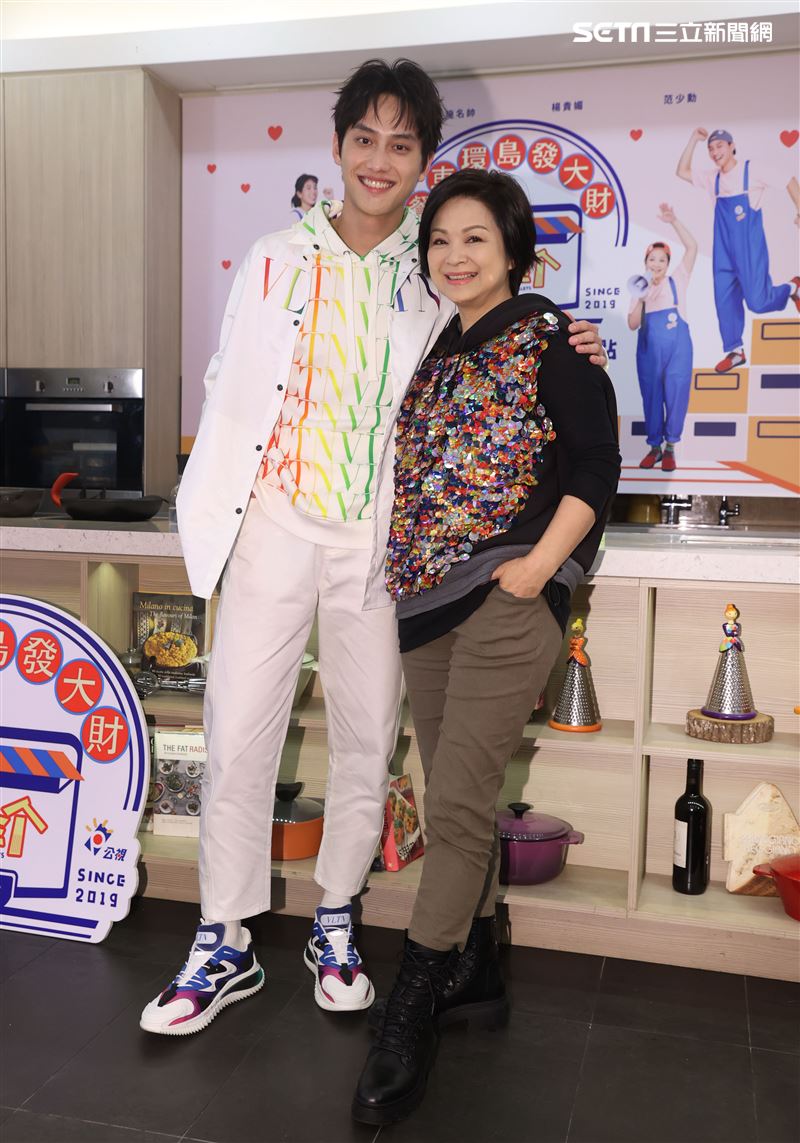 「阮三个 - 餐車環島發大財2」楊貴媚、范少勳。（記者邱榮吉/攝影）