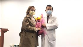 振興醫院今特別舉行感恩慶生會，慶祝秀英成為全亞洲存活最久的換心人。（圖／記者簡浩正攝影）