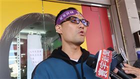 遊行車隊看板出現不雅字眼  罷捷團體澄清罷捷團體發言人徐尚賢1日表示，事先不知情罷捷遊行車隊有不雅字眼看板，澄清非罷捷團體意思。中央社記者王淑芬攝  110年2月1日