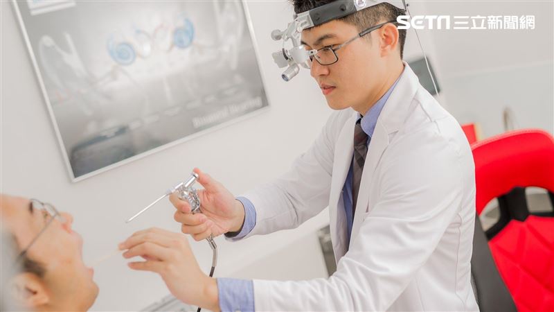 沒感冒卻猛卡痰？　中、西醫來解答！