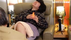 ▲小編初體驗腳底按摩，痛不欲生狂喊師傅輕一點。（圖／社群中心提供）