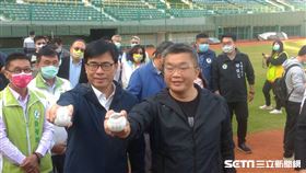 ▲陳其邁蔡其昌澄清湖球場。（圖／記者蕭保祥攝影）