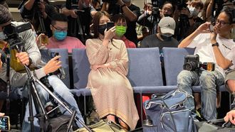 場面僵！豪記唱片請媒體勸雞排妹離開