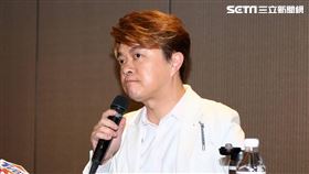 翁立友記者會中引述「阮玲玉」。（圖／記者楊澍攝影）