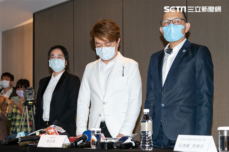 翁立友首度出面澄清，哽咽否認性騷擾。（圖／記者楊澍攝影）