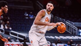 ▲烏切維奇（Nikola Vucevic）43分19籃板寫下隊史紀錄。（圖／翻攝自魔術推特）