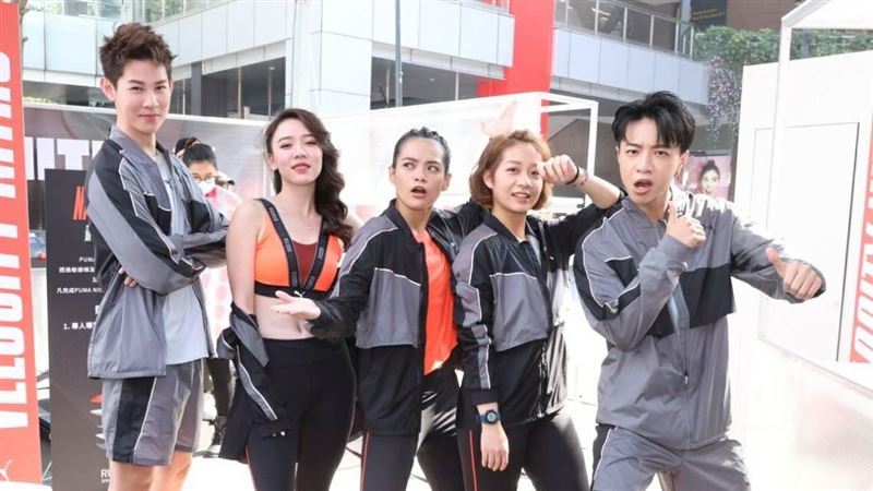 比利凱莉傳曖昧情　夏和熙表情藏玄機