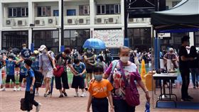 香港小學生也要學國安法  教育界認為難度太高香港教育局5日公布「國家安全教育課程框架」，要求小學生學習港區國安法內涵與罪名，不過教育界人士認為，國安法對小學生而言太難，恐不易執行。（中通社提供）　中央社 110年2月6日