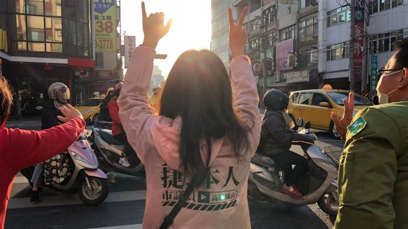 順利留任！黃捷千字文發聲了